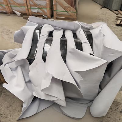 Vietnam black granite monument factory packing picture